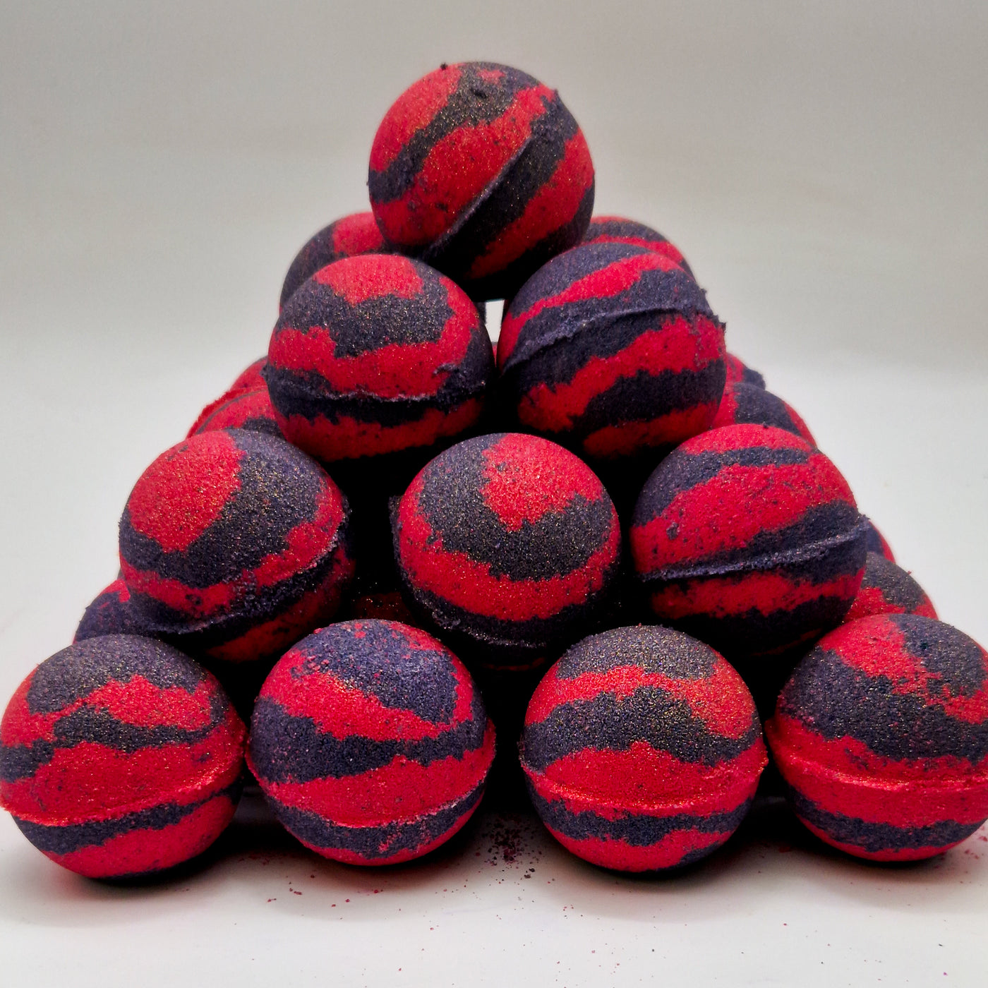 Charcoal & Grey Alder Bath Bomb